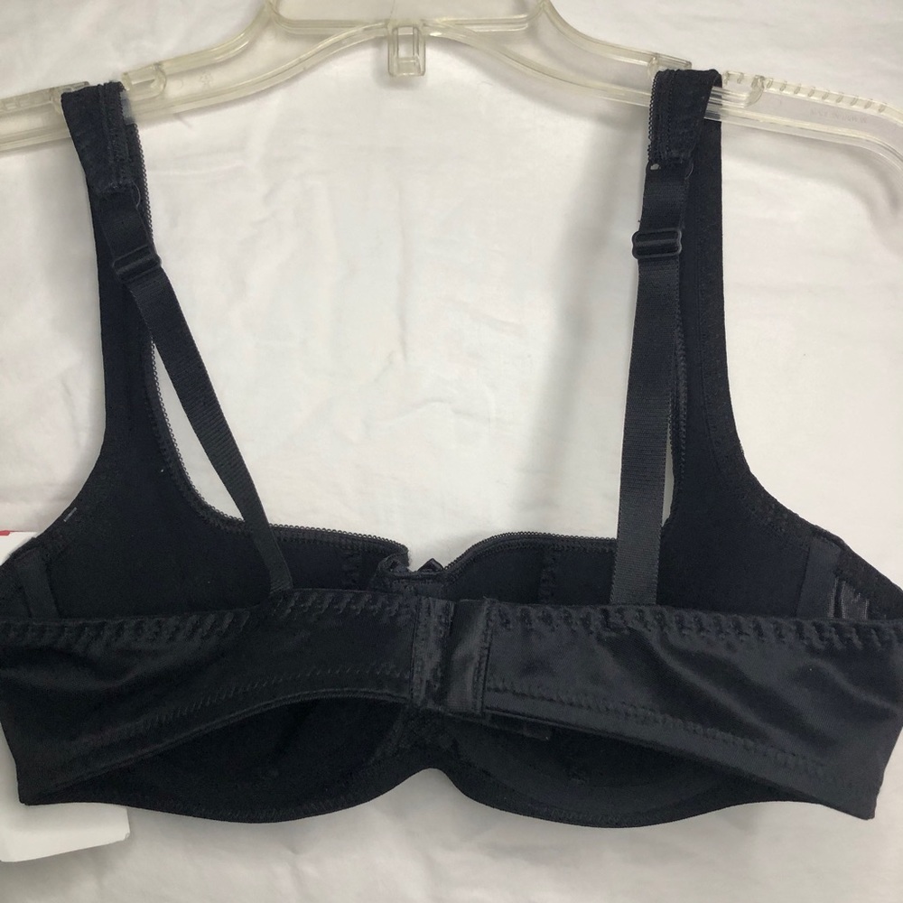 Black lacy bra, Rosme brand, brand new with tags - Picture 3 of 5